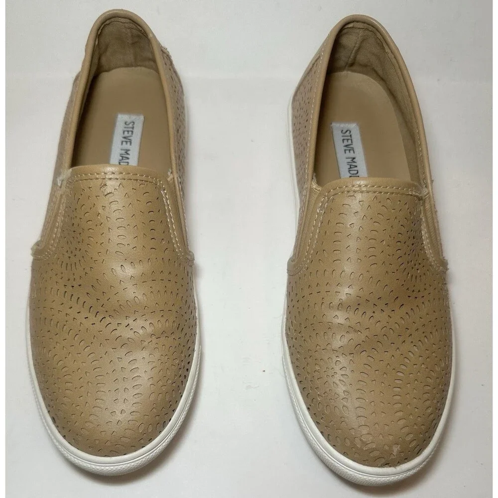 Steve Madden Episode Nude Perforated Slip On Sneakers Womens 6B